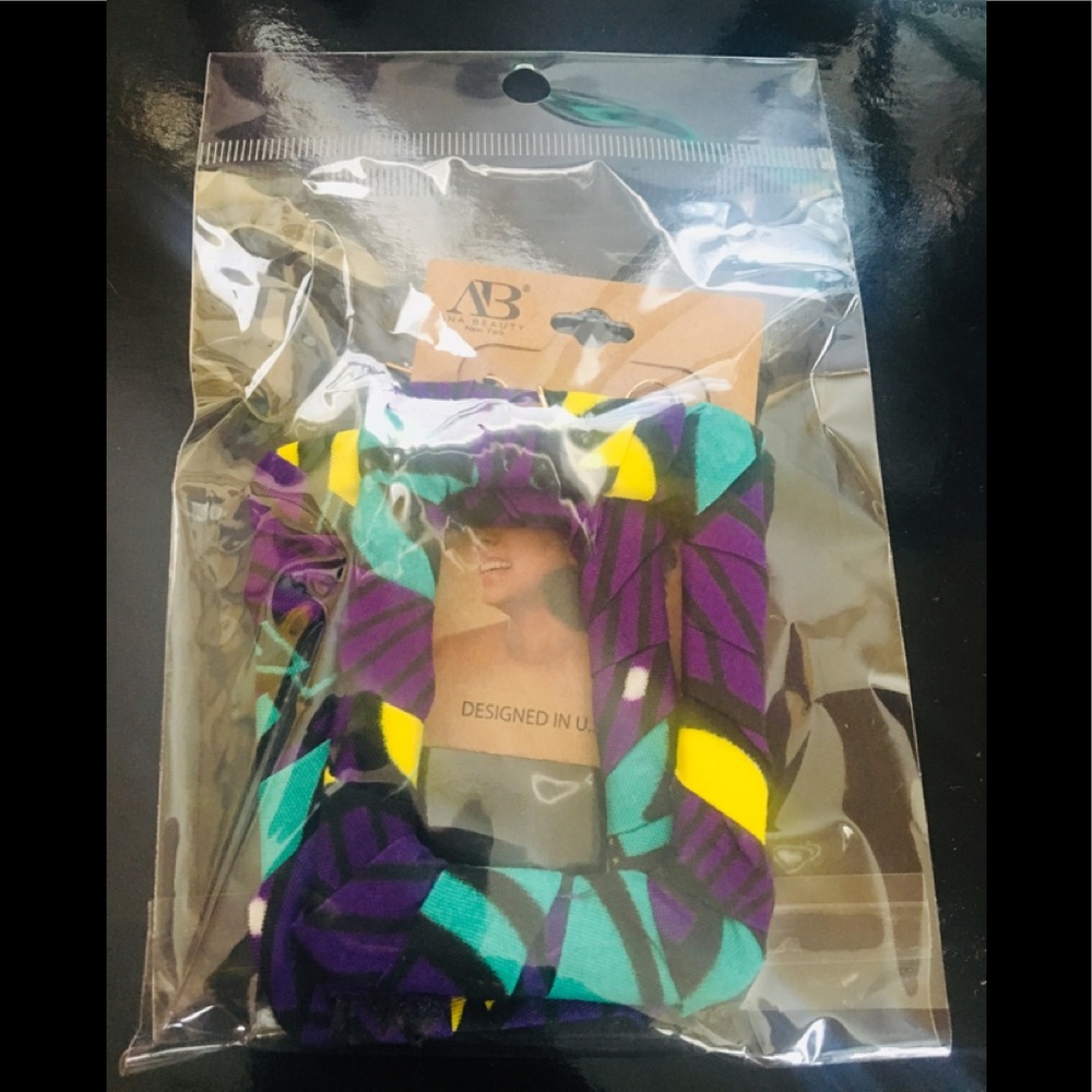 🔥BEAUTIFUL PURPLE FABRIC Rectangle EARRINGS🔥NEW IN ORIGINAL PACKAGING - Picture 6 of 8